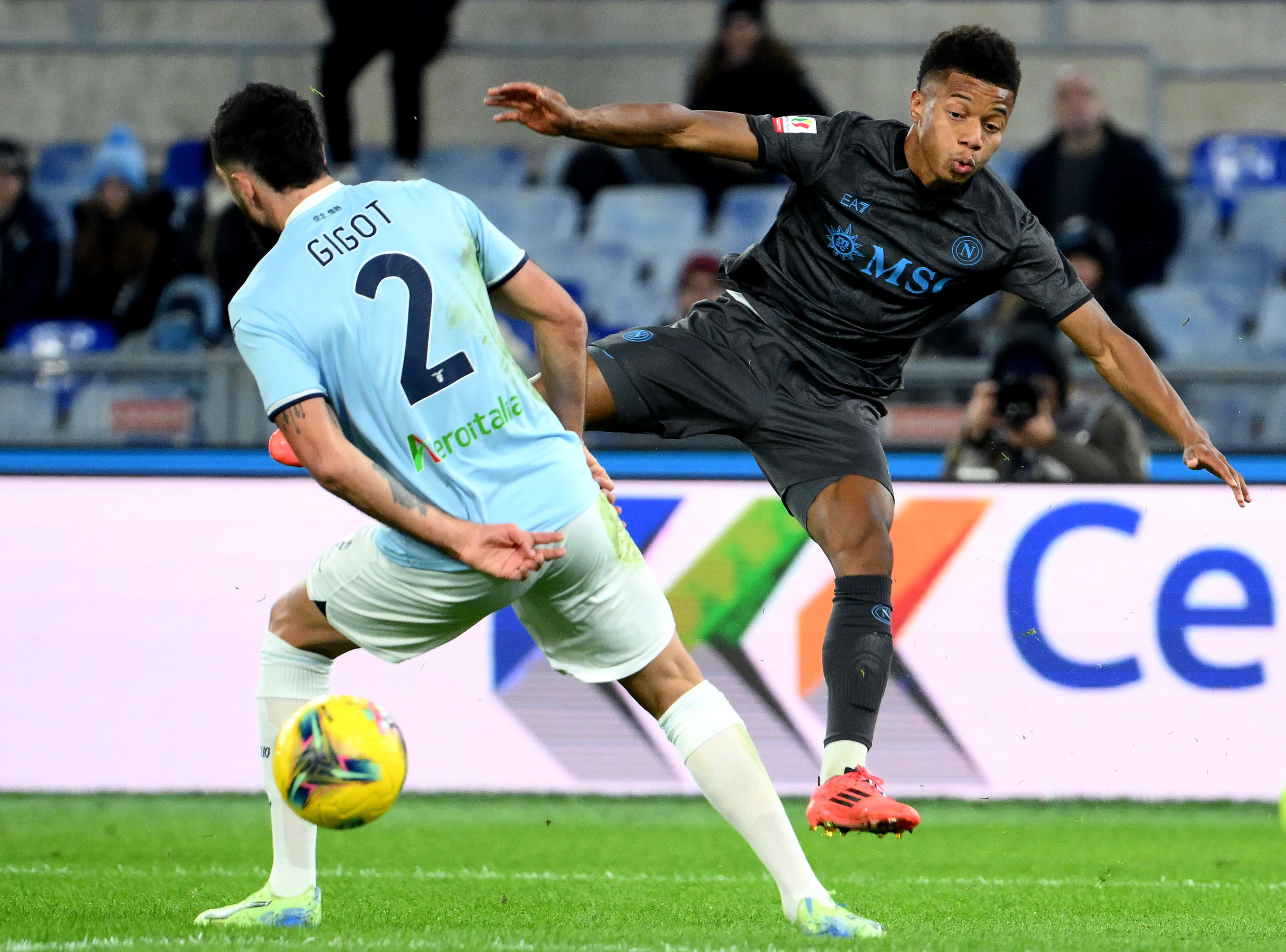 关于今晨意大利杯传出新动向；拉齐奥内部沟通；管理层表态——球迷炸锅；球探报告显示潜力的信息