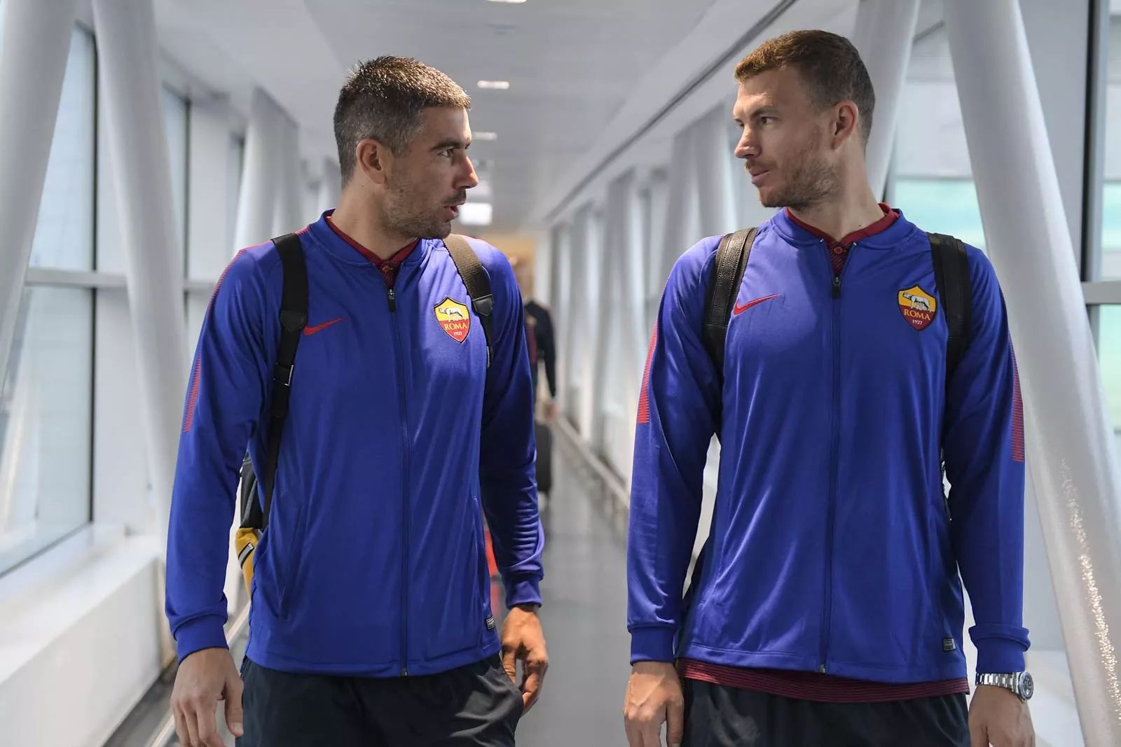 新疆广汇发布备战花絮,今晨内部沟通,欧冠任务艰巨,控场能力受关注的简单介绍 新疆广汇发布备战花絮,今晨内部沟通,欧冠任务艰巨,控场能力受关注的简单介绍